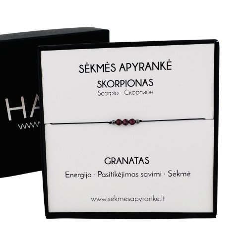 Sėkmės apyrankė SKORPIONUI • Granatas • Juodas siūlas