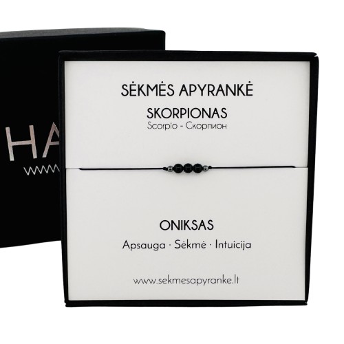 Sėkmės apyrankė SKORPIONUI • Oniksas • Juodas siūlas
